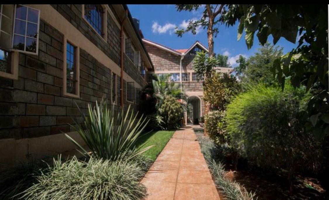 Bed and Breakfast Riverfront Gardens Mjini Exterior foto
