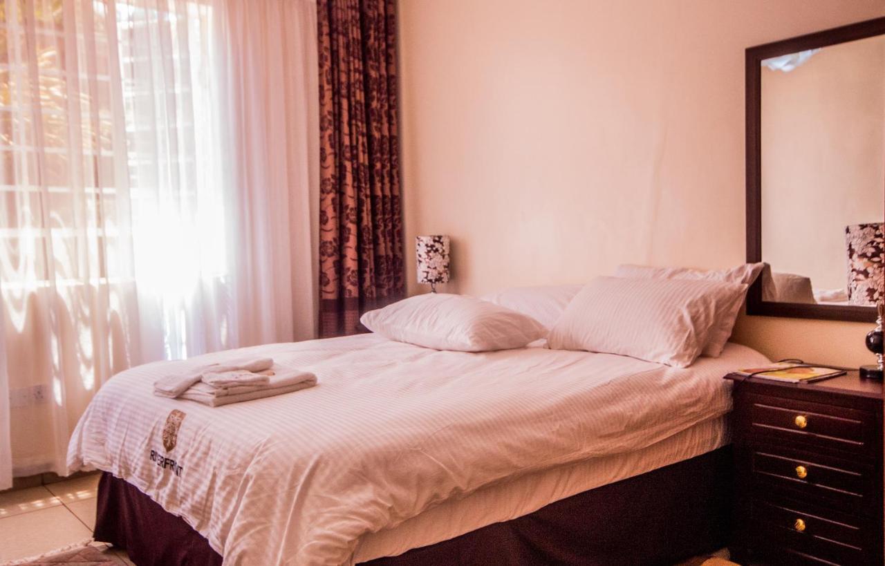 Bed and Breakfast Riverfront Gardens Mjini Exterior foto
