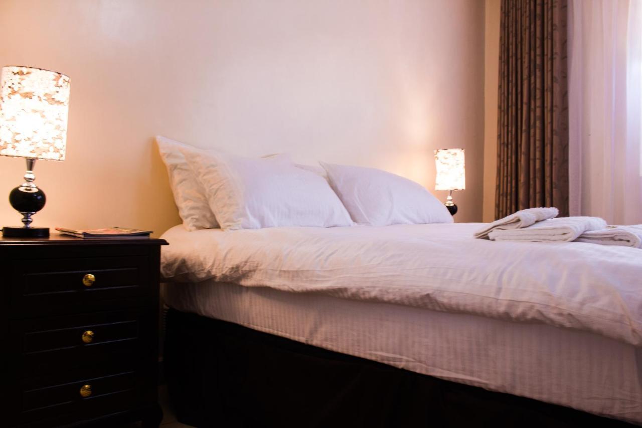 Bed and Breakfast Riverfront Gardens Mjini Exterior foto